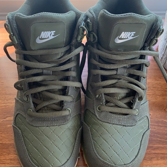 Brand new Women’s Nike  size 6.5 - Picture 2 of 2